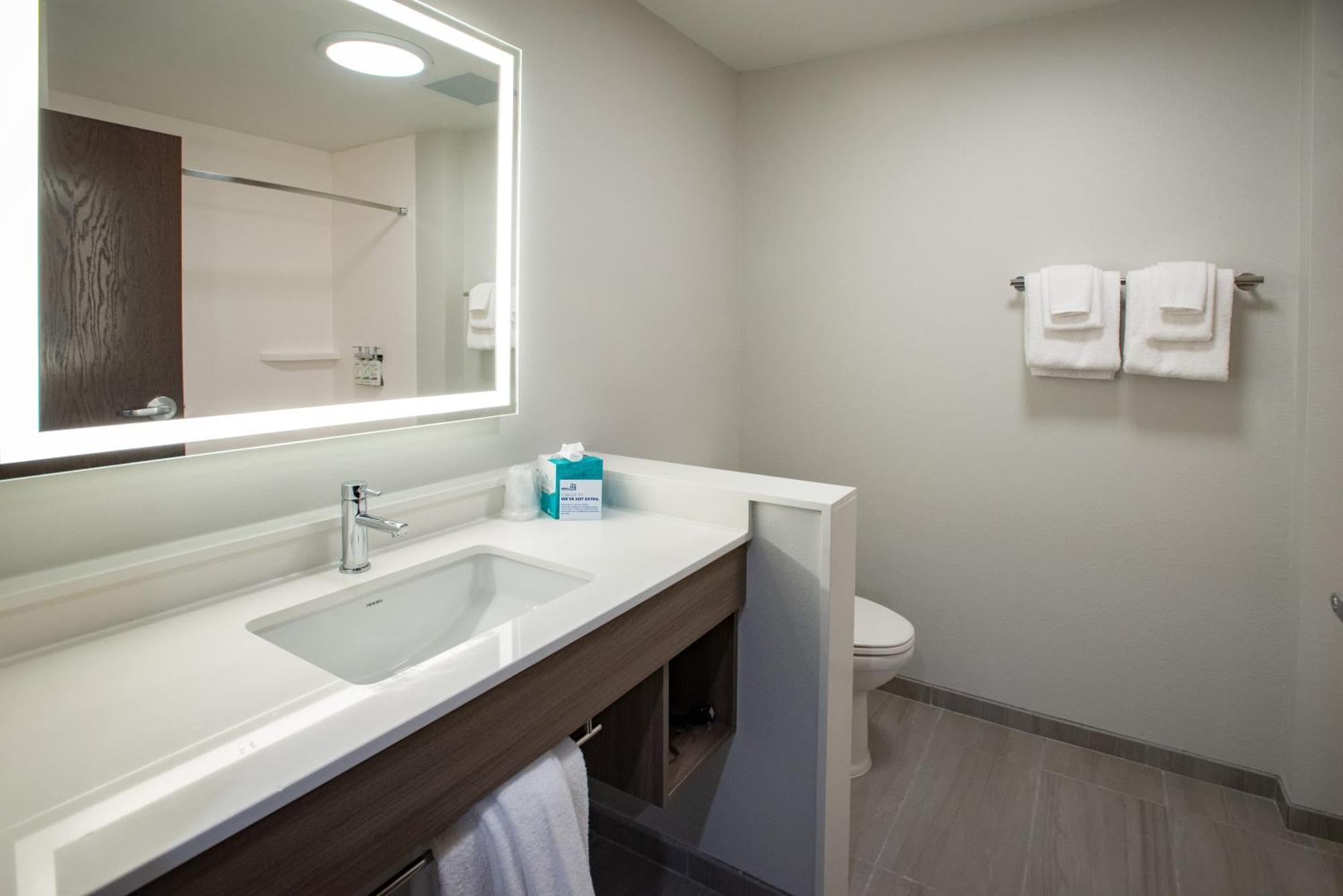 Holiday Inn Express & Suites Pensacola Airport North - I-10 By Ihg Ferry Pass Ngoại thất bức ảnh