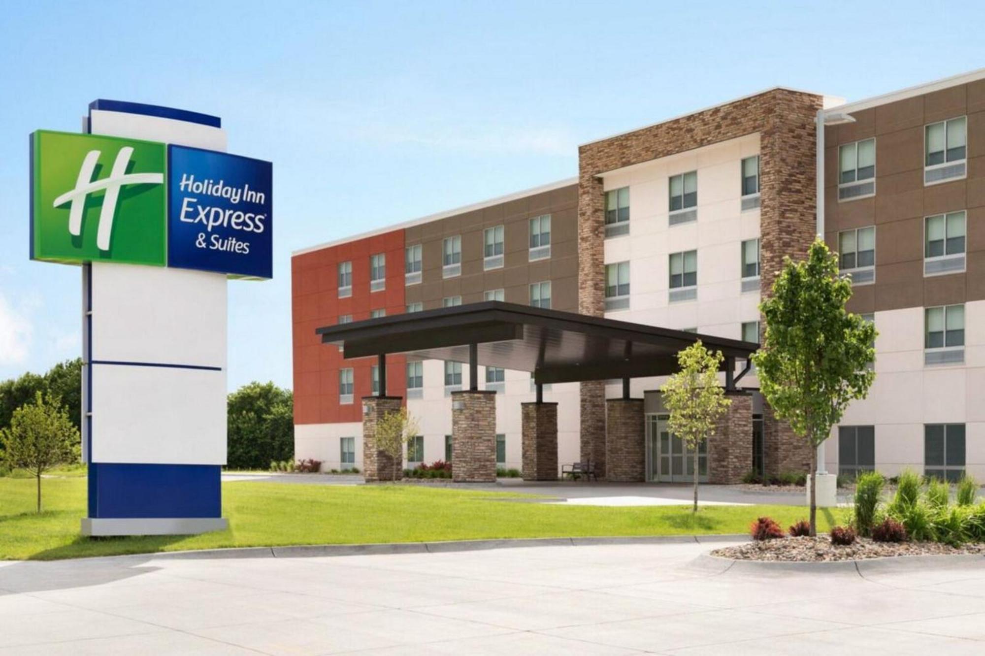 Holiday Inn Express & Suites Pensacola Airport North - I-10 By Ihg Ferry Pass Ngoại thất bức ảnh